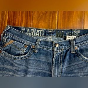 ARIAT slim straight Mens 36/32 jeans
